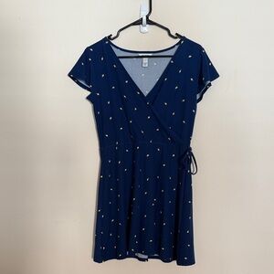 Chic Navy Dress with Yellow Rose Details